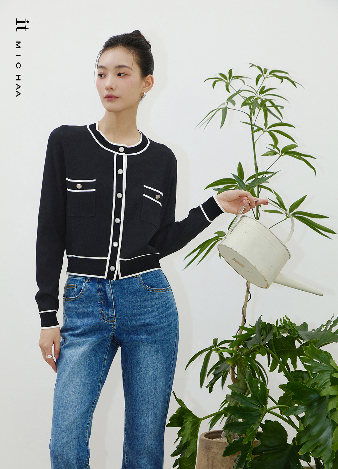 룩북 이미지