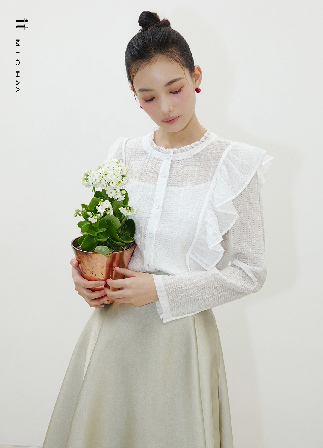 룩북 이미지