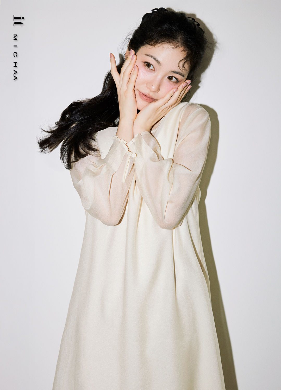 룩북 이미지