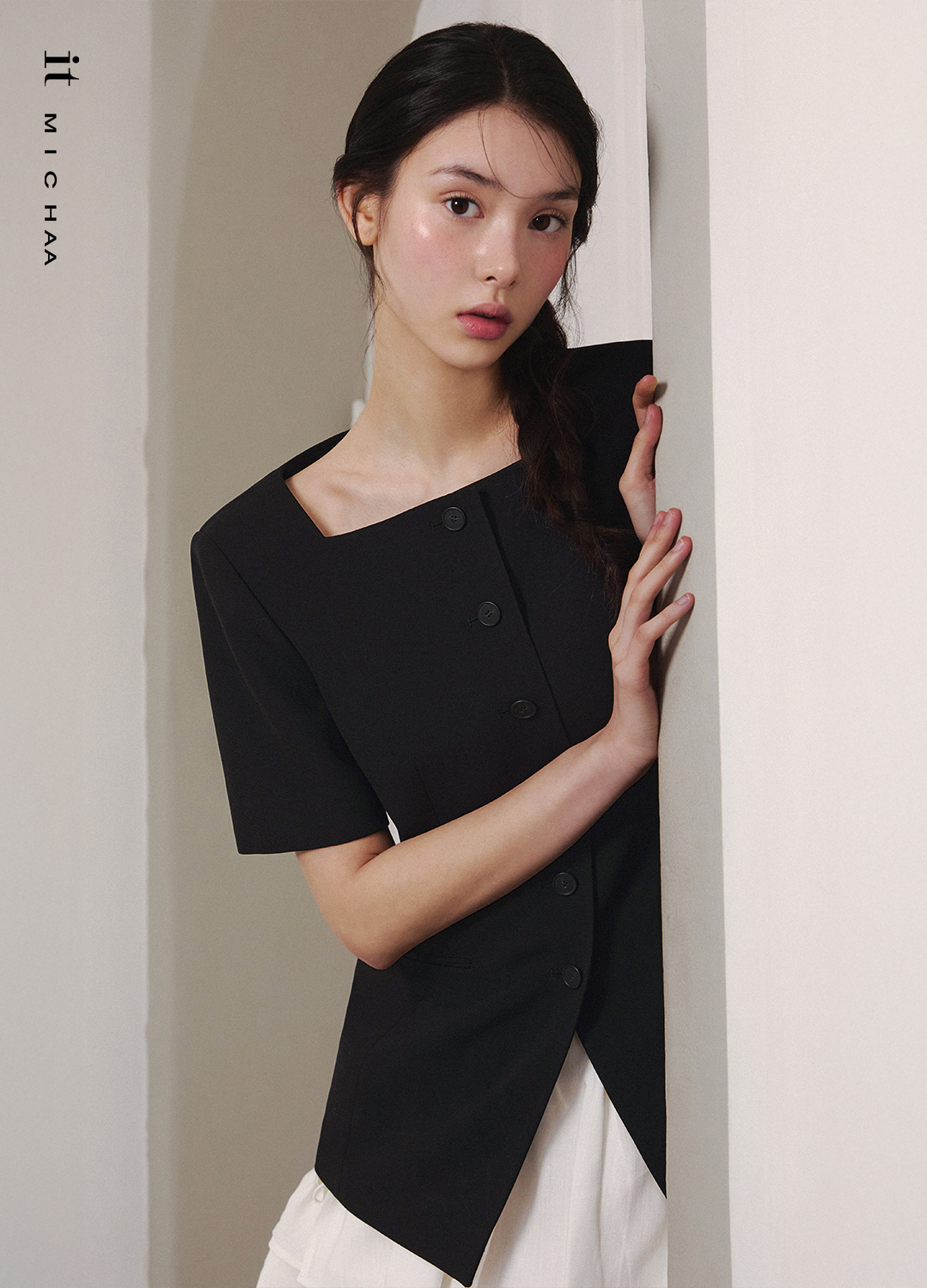 룩북 이미지