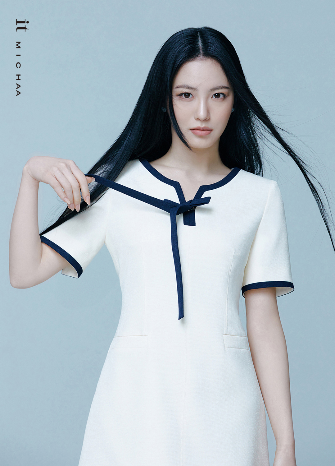 룩북 이미지