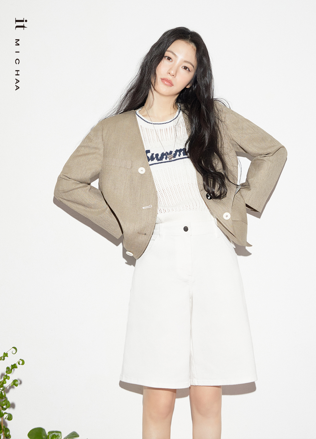 룩북 이미지