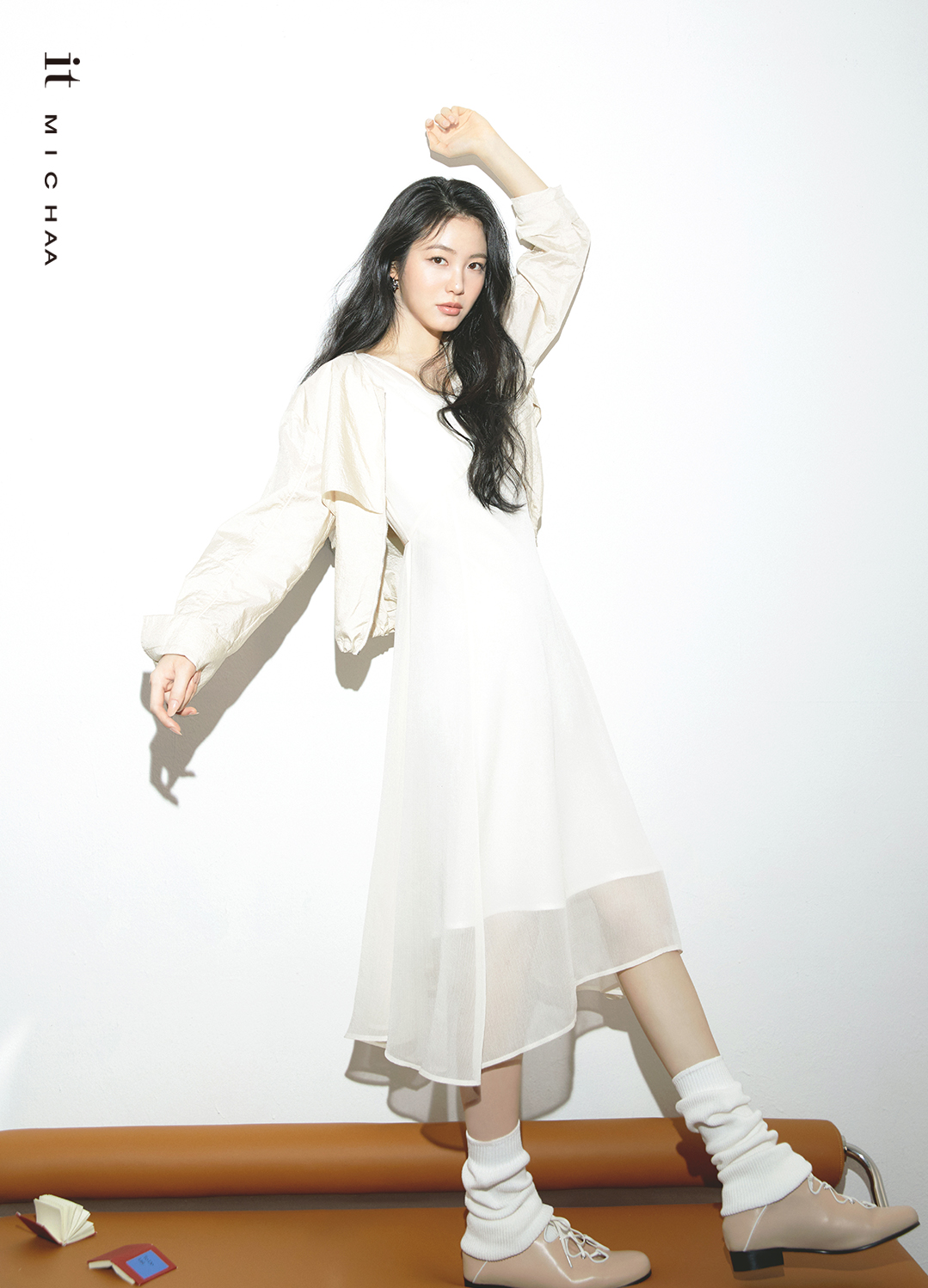 룩북 이미지