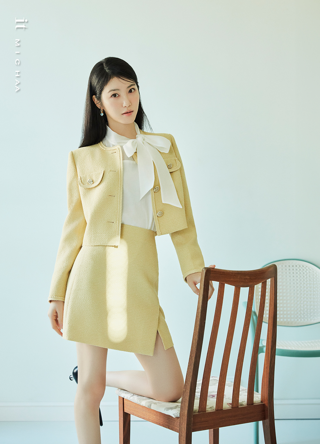룩북 이미지